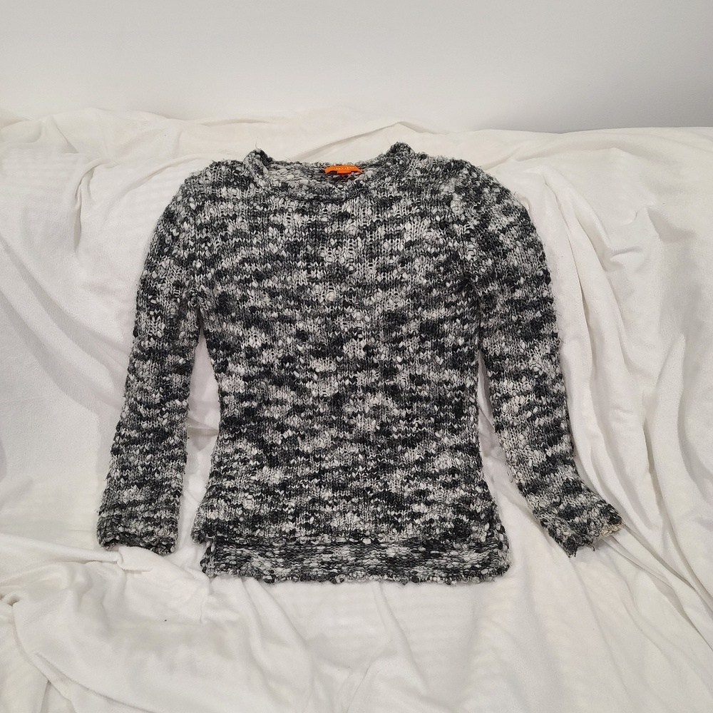 Knit sweater